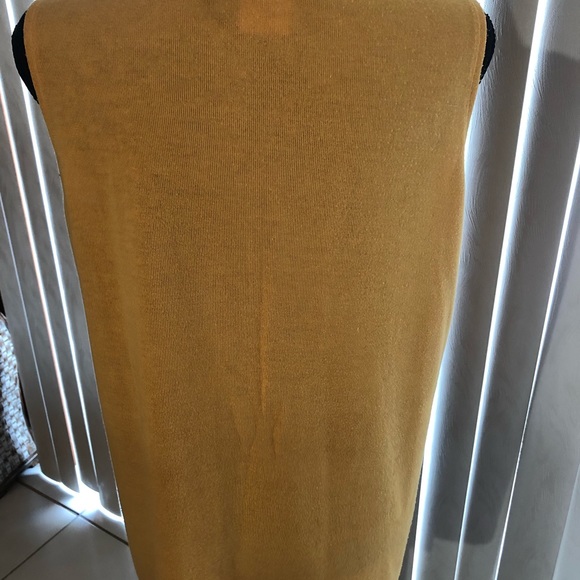 Slinky Brand tank and flowy sweater set. - Picture 6 of 7